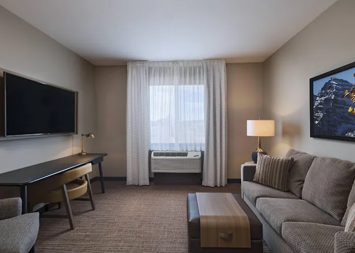Fairfield Inn & Suites By Marriott Colorado Springs East